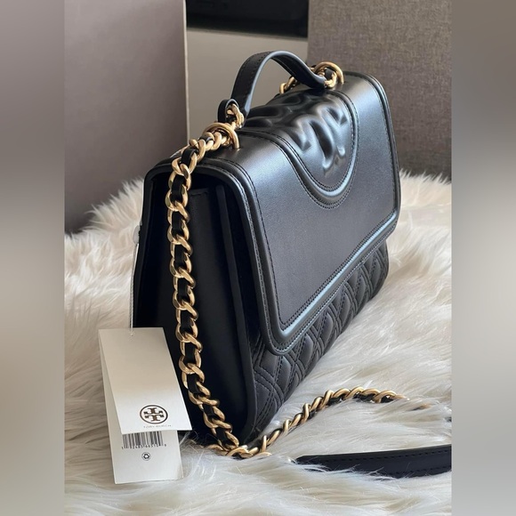 76997 - Tory Burch Fleming Convertible Shoulder Bag - Picture 4 of 16